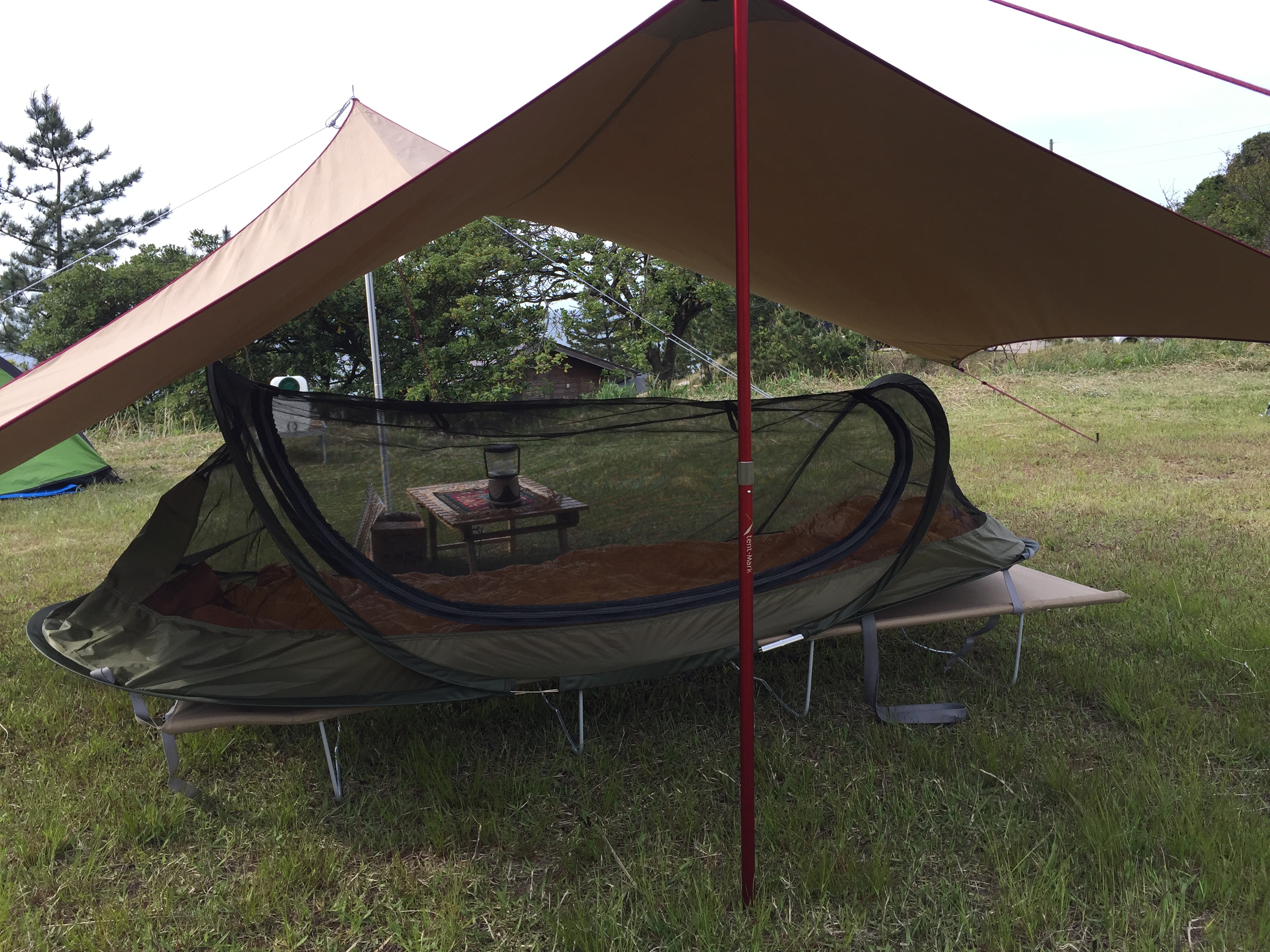これからの季節は タープ泊コット寝で 涼しく快適なキャンプを Outdoor Press